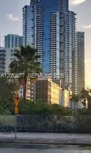850 N Miami Ave #W-906