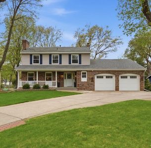 8390 Sunnyside Rd