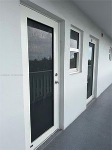320 NE 12th Ave APT 506