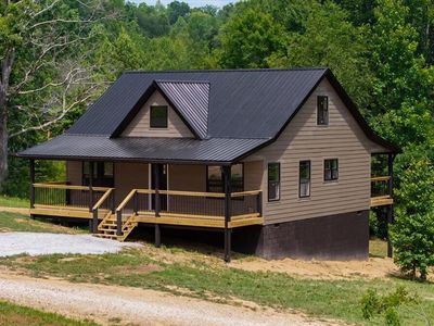 38 Hawks Point Rd