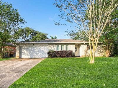 16923 Blackhawk Blvd