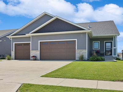 313 Summit Cir NW