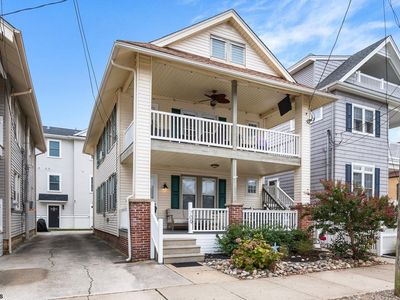 709 2nd St #1