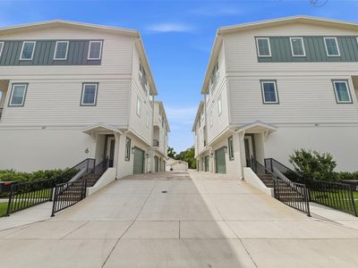407 S Albany Ave #2