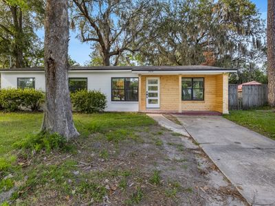 2614 Leonid Rd