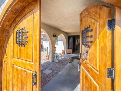 2231 N Los Alamos Rd