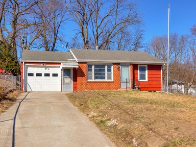 4290 NW 11th St