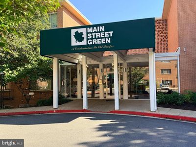 10570 Main St APT 302