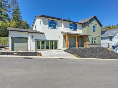 3022 Constellation Ave