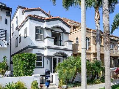 305 2nd St