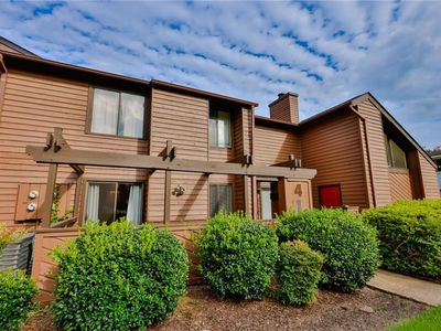 413 Nottinghill Park