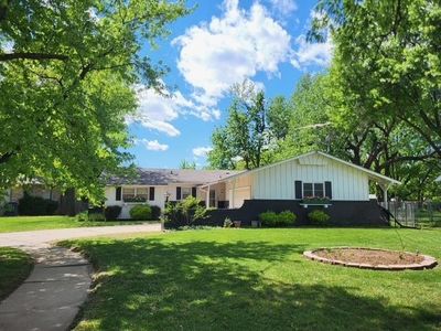 1413 N Westfield Ct