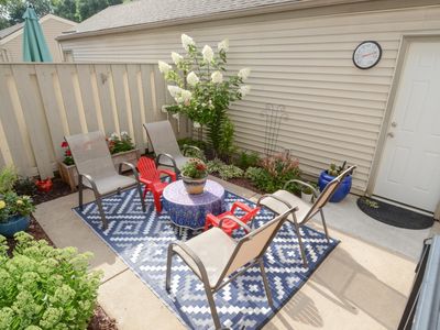 1547 N Oberlin Cir NE