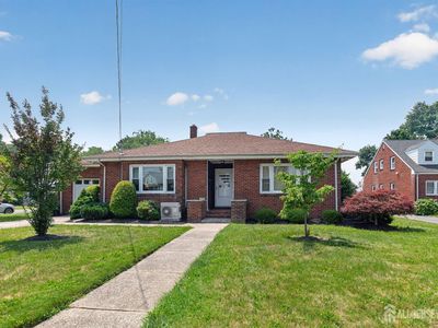 952 Cranbury Cross Rd