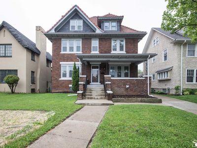 901 Chicago Blvd