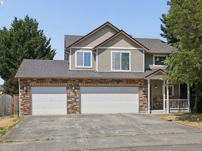 228 E 17th Pl