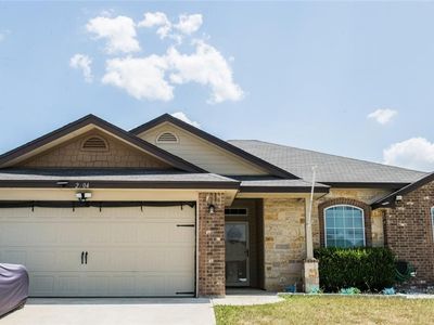 2704 Tarrant County Dr