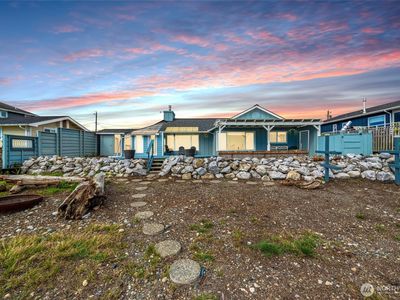 4186 Saltspring Drive