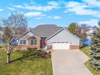 975 Bluff Lake Dr