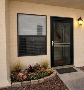 220-11 E Riverhill Club Ln