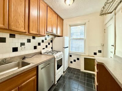 26 Chiswick Rd APT 6