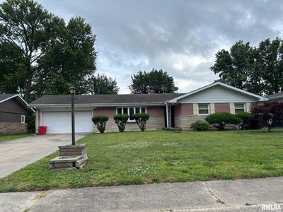 Property at 1212 Ivywood Dr, Springfield, IL
