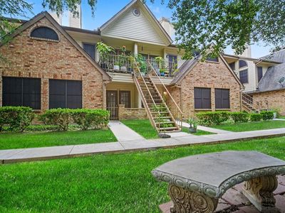 2425 Holly Hall St APT 139