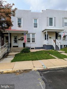 503 E Locust St