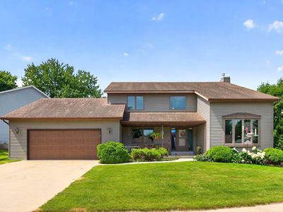 1116 Knoll Ct NW