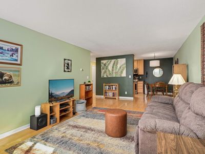 1770 Bryant Ave S APT 303