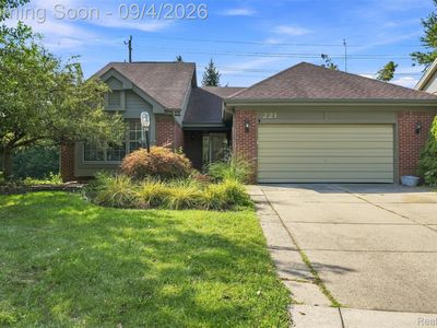 221 Sandalwood Dr
