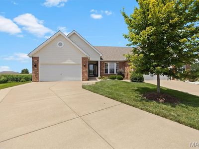 Property at 601 Ember Crest Dr, Fairview Heights, IL