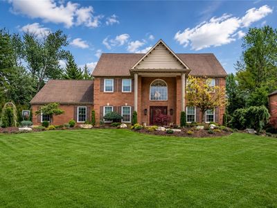 209 Redwood Dr
