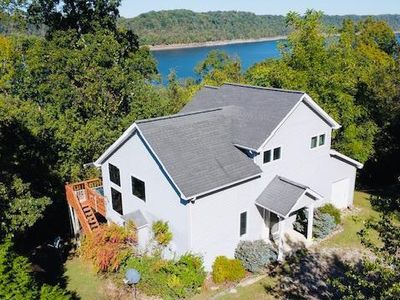 42 Lands End Dr