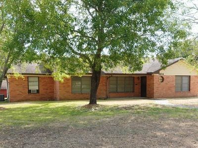 1404 Clinton Dr