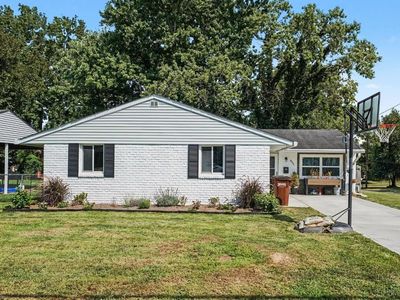 855 Mohican Dr