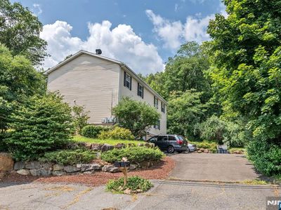 68 Greenwood Ave