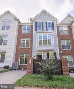 121 Whiskey Creek Cir