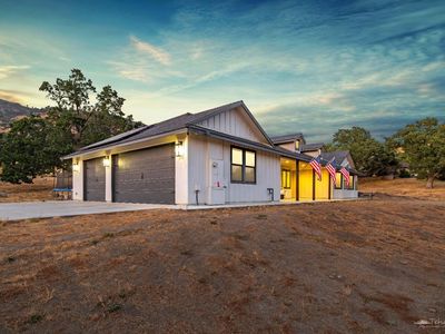 27921 Bear Valley Rd