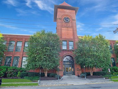 25 Grand Street #204