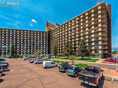 411 Lakewood Cir APT B527