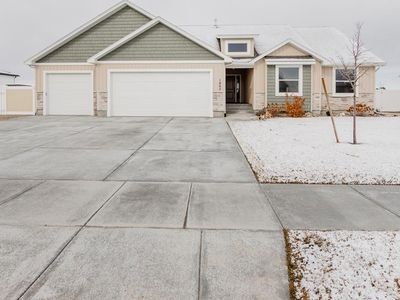 1462 N 825 E