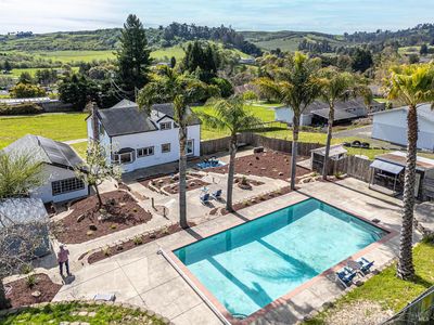 2693 Bloomfield Road