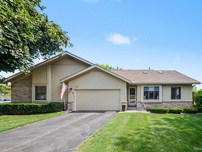 1991 Hunters Ln