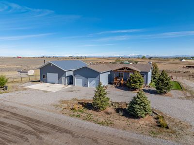 40 Prairie Breeze Rd