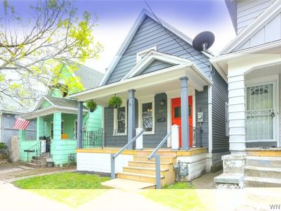 211 Grote St