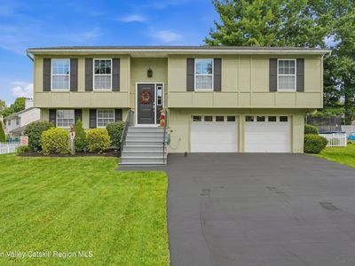 38 Genesee Avenue