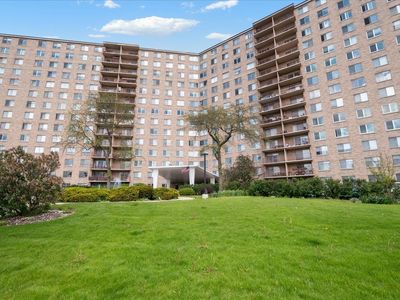 6833 N Kedzie Ave APT 701