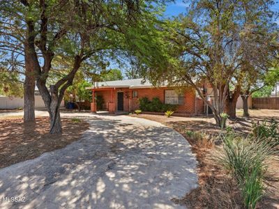 1257 W Navajo St