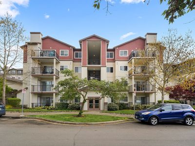 590 NW Lost Springs Ter Unit 403